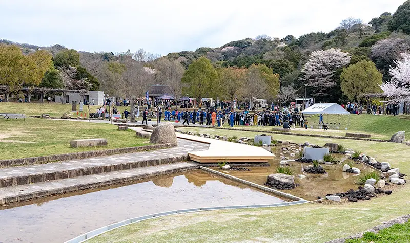 道の駅 四季の郷公園 ”FOOD HUNTER PARK” 「見晴らしの丘」