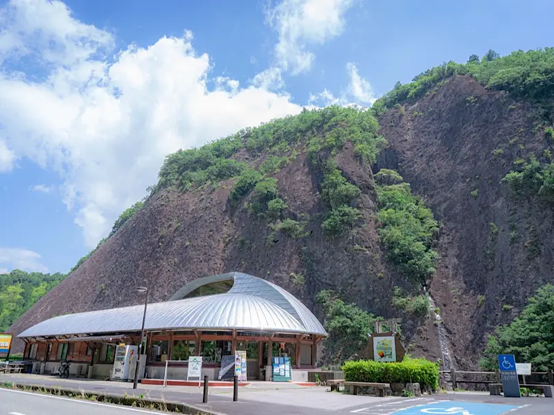 道の駅 一枚岩monolith（モノリス）